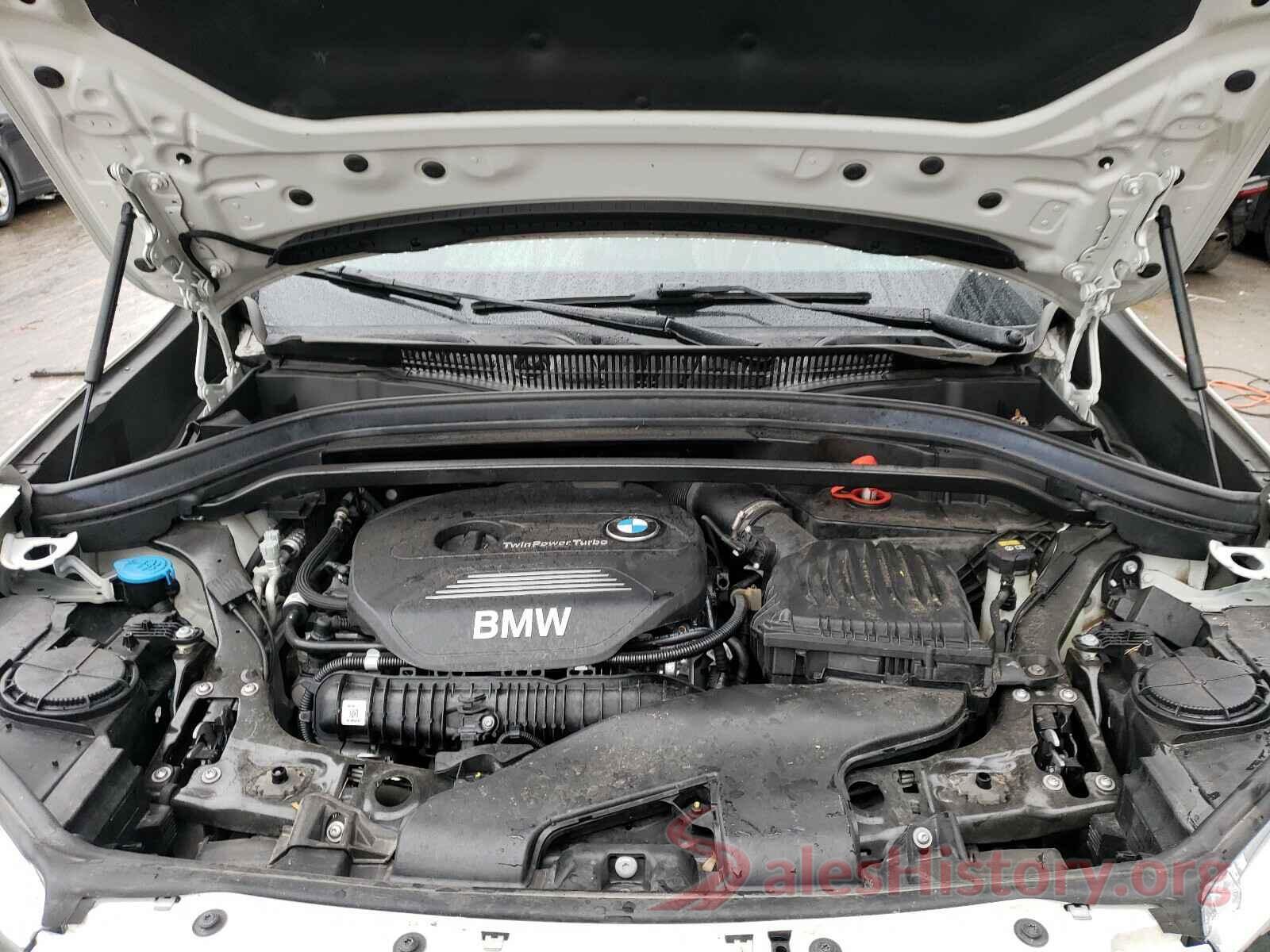 WBXHT3C33J5K29264 2018 BMW X1