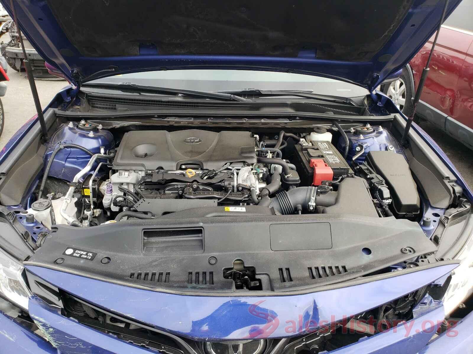 4T1B11HK2JU657213 2018 TOYOTA CAMRY