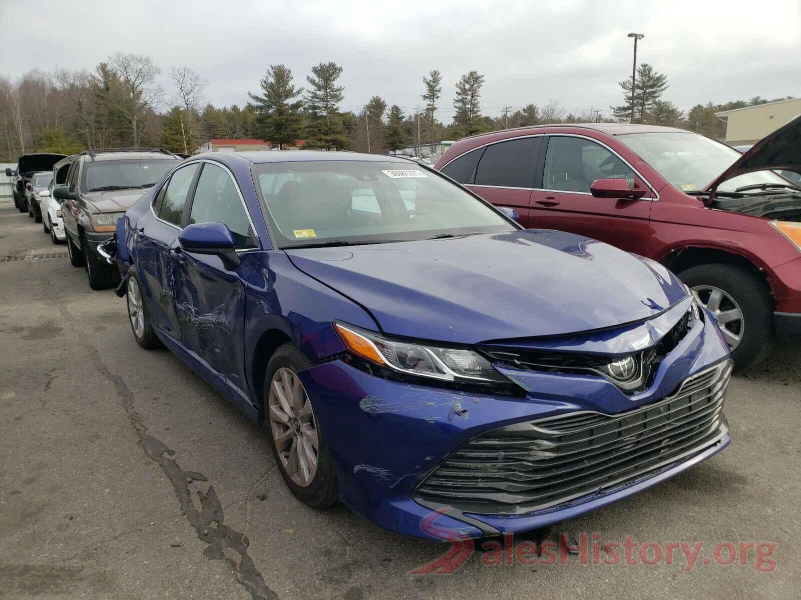 4T1B11HK2JU657213 2018 TOYOTA CAMRY