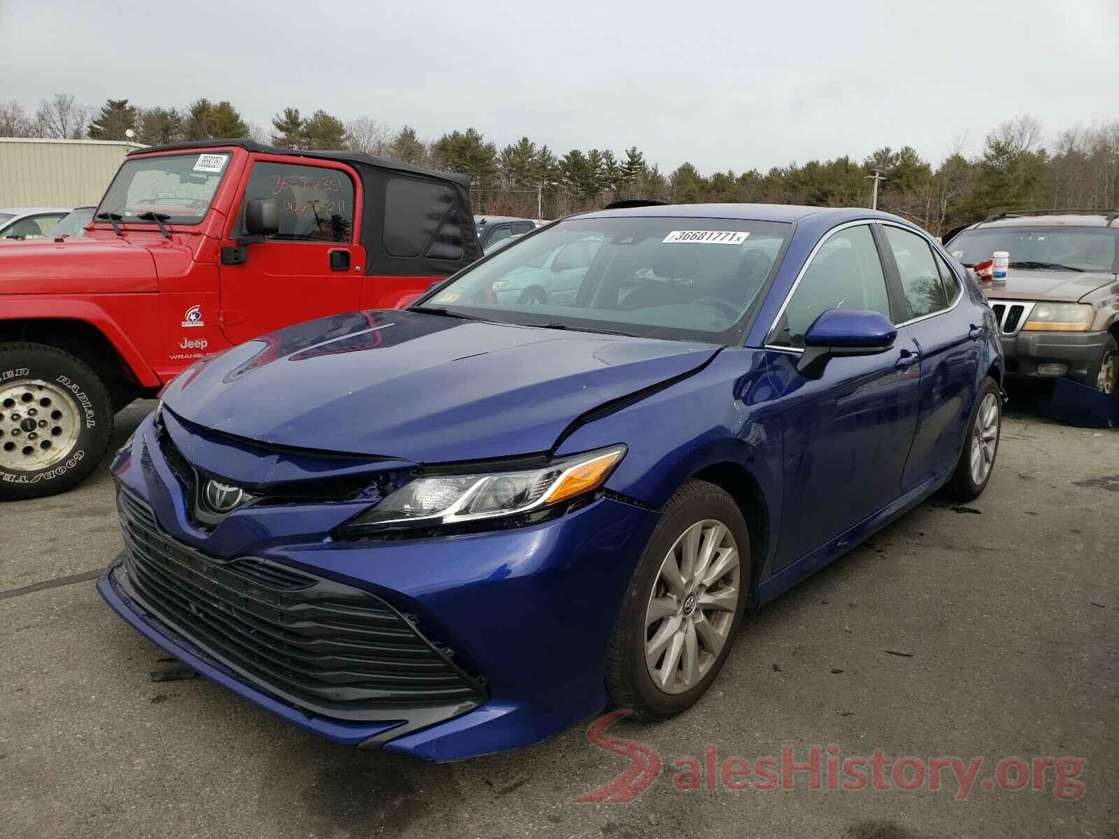 4T1B11HK2JU657213 2018 TOYOTA CAMRY