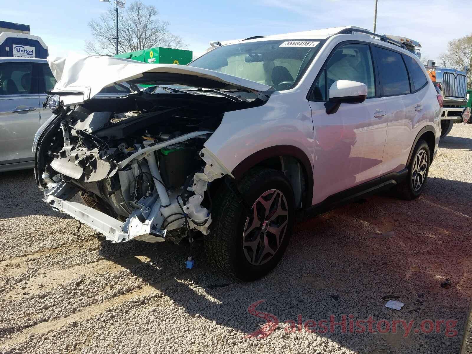 JF2SKAEC6KH458725 2019 SUBARU FORESTER