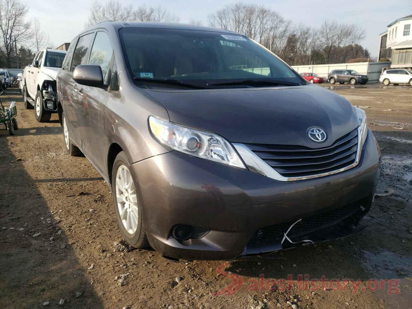 5TDJZ3DC9HS164632 2017 TOYOTA SIENNA