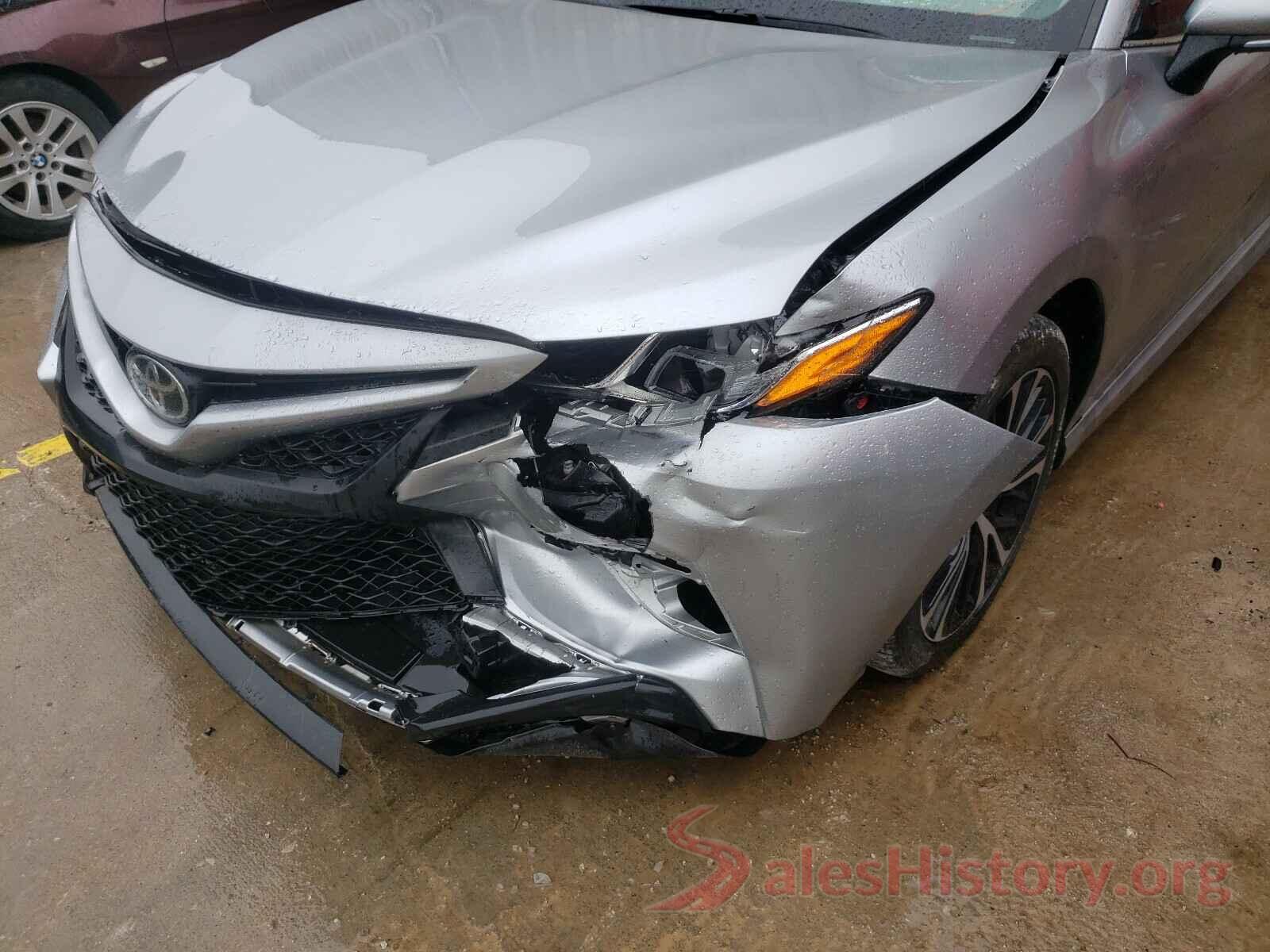 4T1B11HKXJU638070 2018 TOYOTA CAMRY