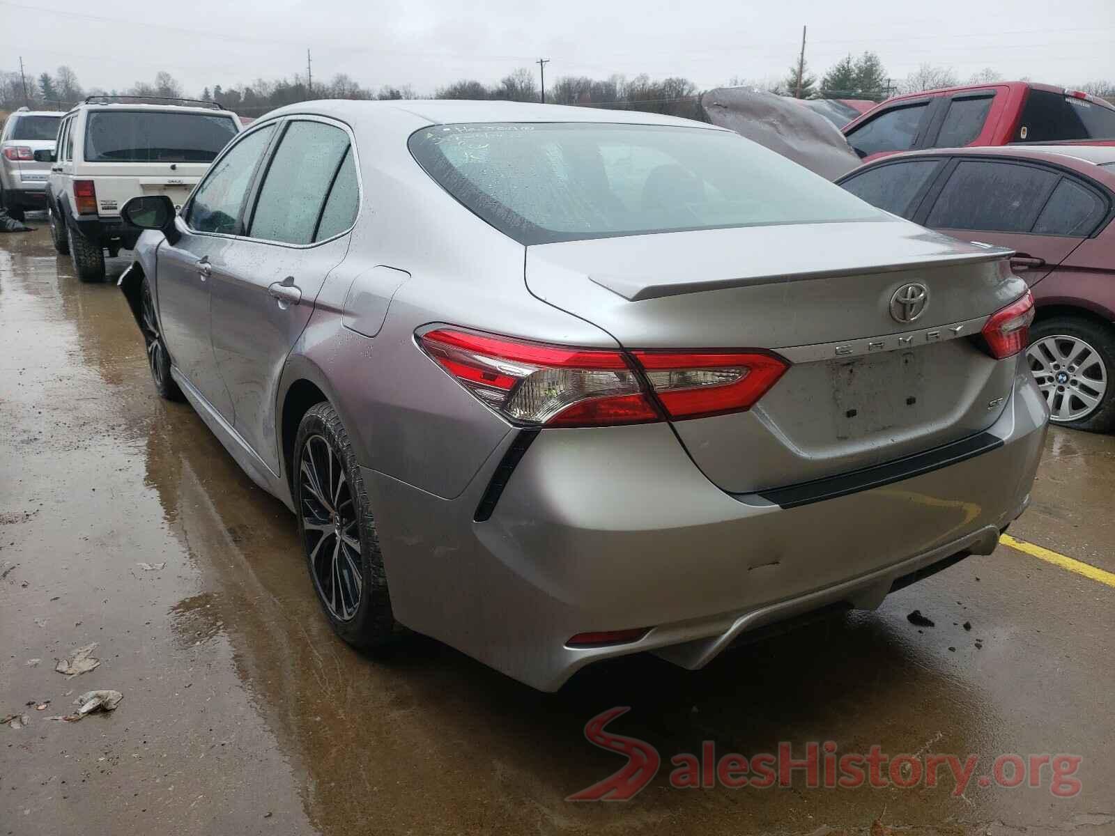 4T1B11HKXJU638070 2018 TOYOTA CAMRY