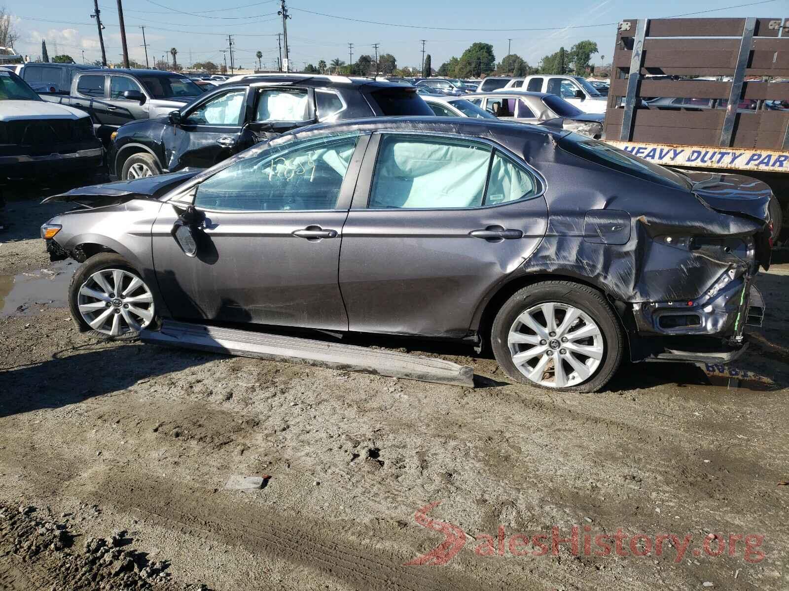 4T1C11AK0LU927864 2020 TOYOTA CAMRY