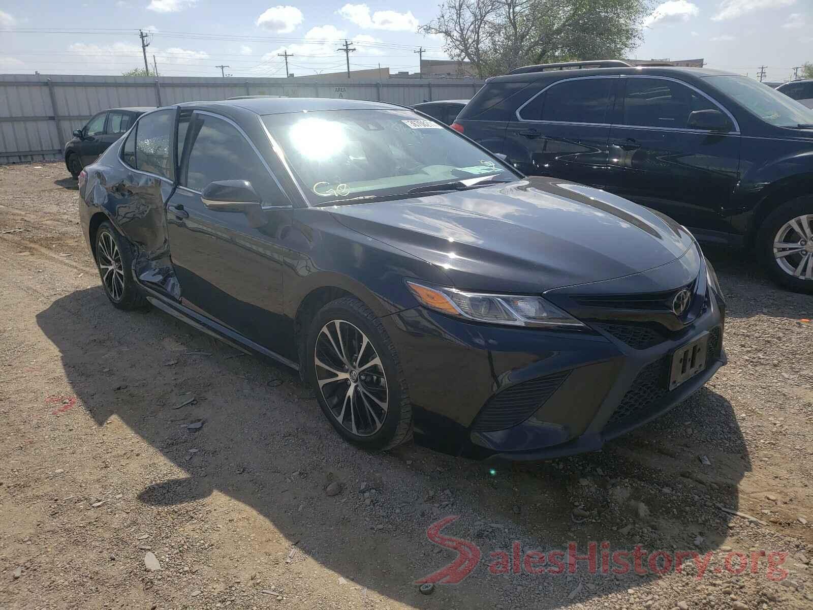 4T1B11HK7JU573307 2018 TOYOTA CAMRY