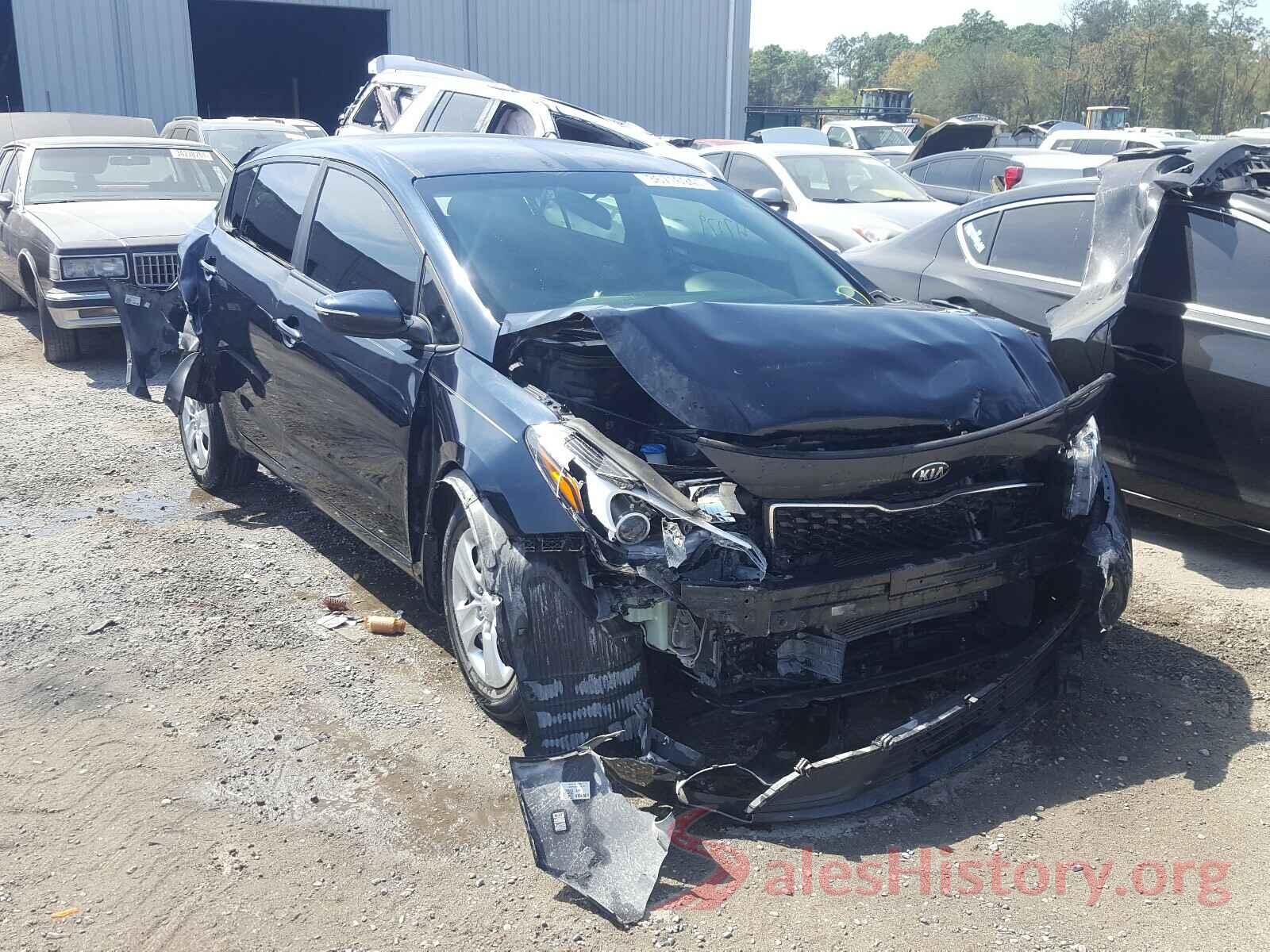 KNAFK5A83H5679411 2017 KIA FORTE