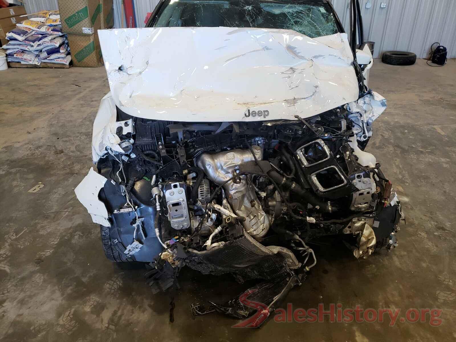 3C4NJDCB6JT238253 2018 JEEP COMPASS