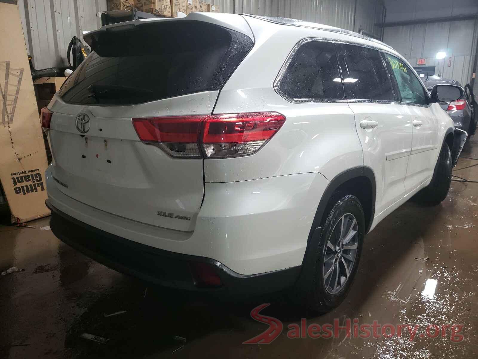 5TDJZRFH0JS560112 2018 TOYOTA HIGHLANDER