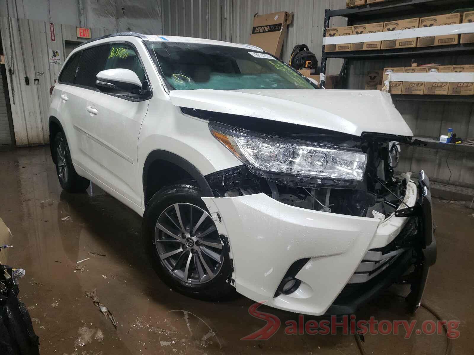 5TDJZRFH0JS560112 2018 TOYOTA HIGHLANDER