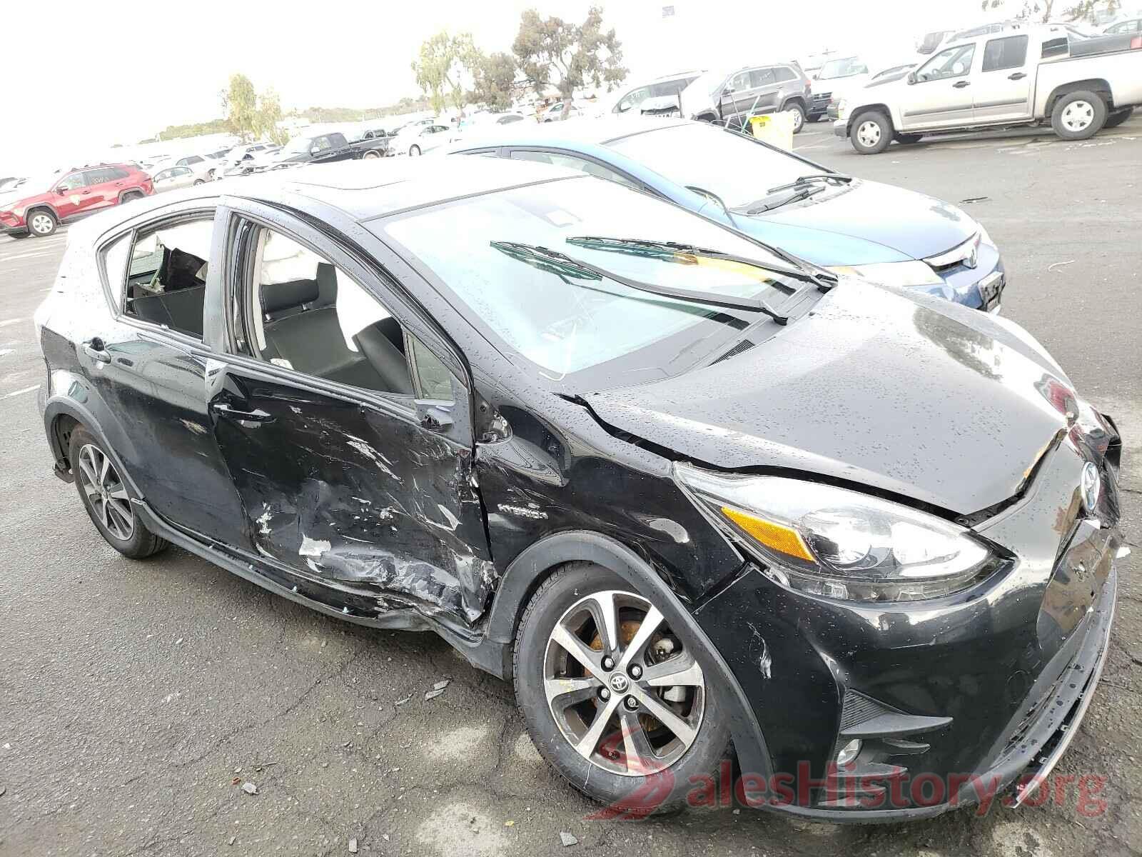 JTDKDTB39J1606575 2018 TOYOTA PRIUS