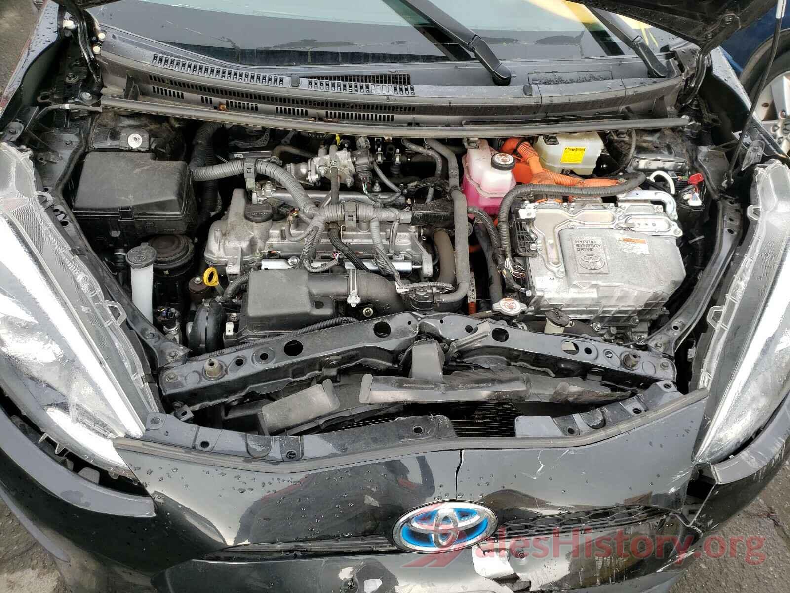 JTDKDTB39J1606575 2018 TOYOTA PRIUS