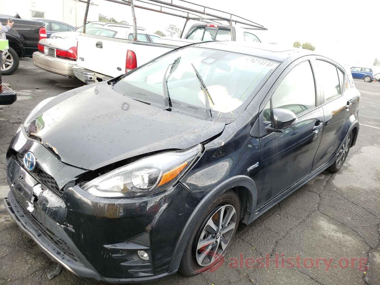 JTDKDTB39J1606575 2018 TOYOTA PRIUS