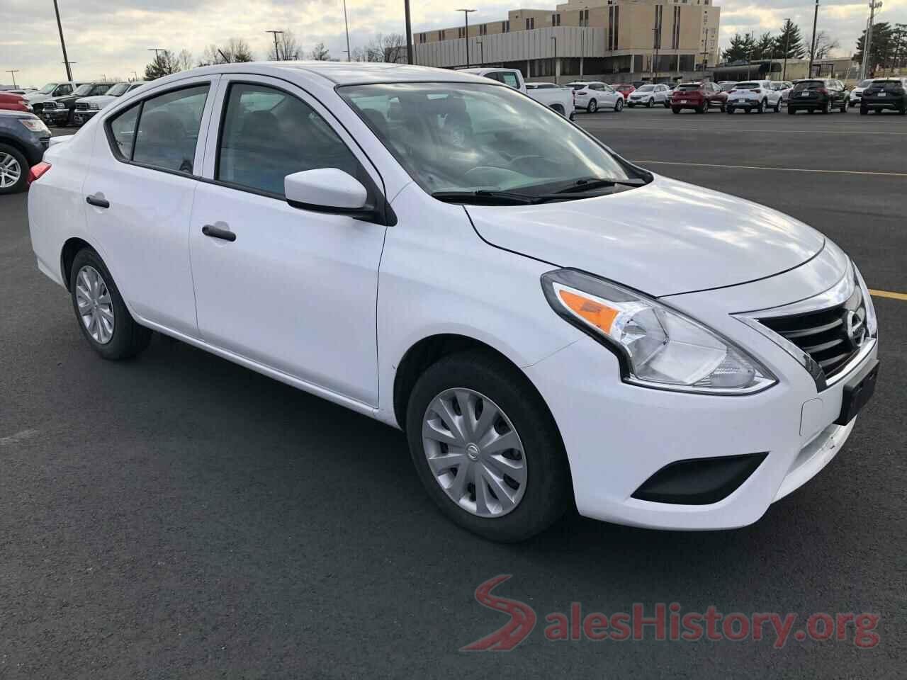 3N1CN7AP7KL861963 2019 NISSAN VERSA