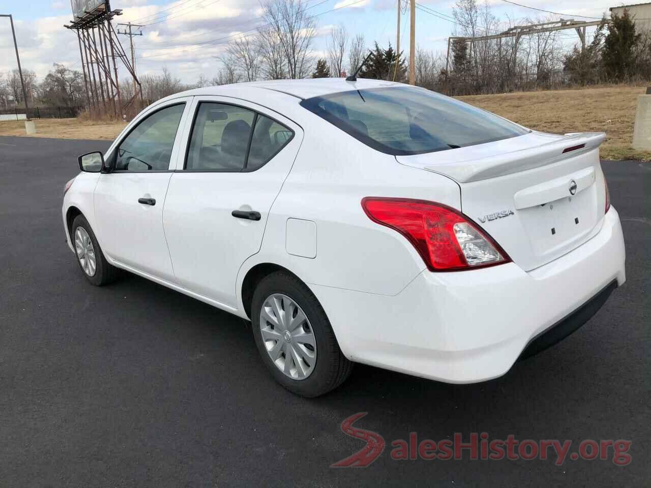 3N1CN7AP7KL861963 2019 NISSAN VERSA