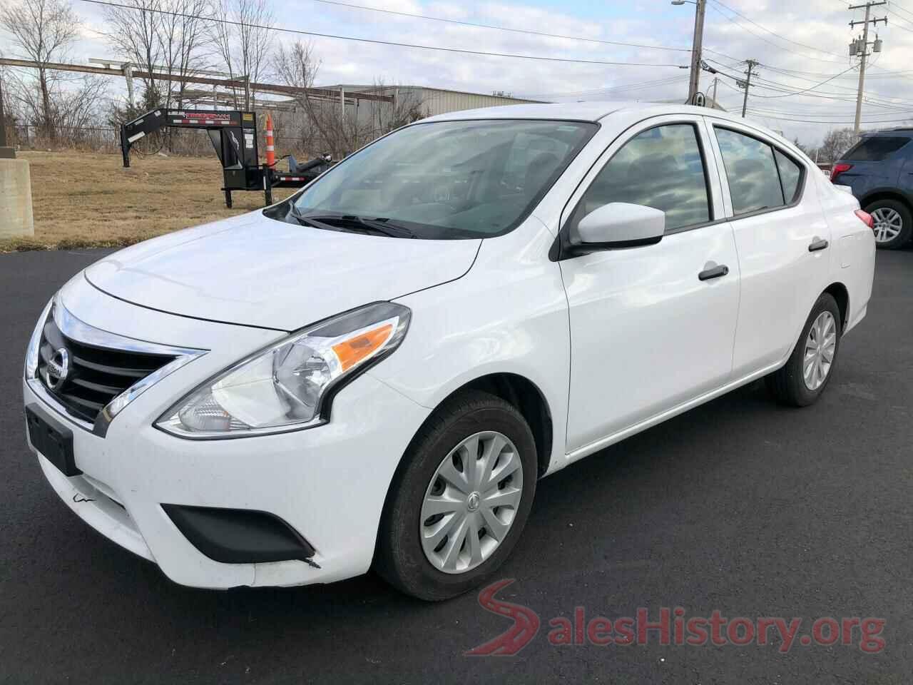 3N1CN7AP7KL861963 2019 NISSAN VERSA