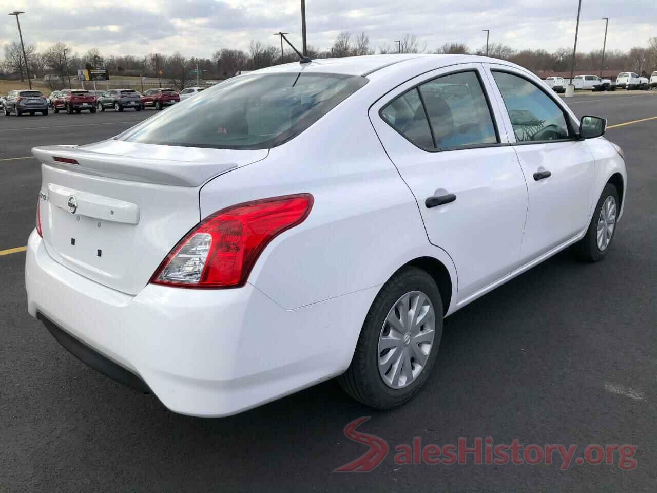 3N1CN7AP7KL861963 2019 NISSAN VERSA