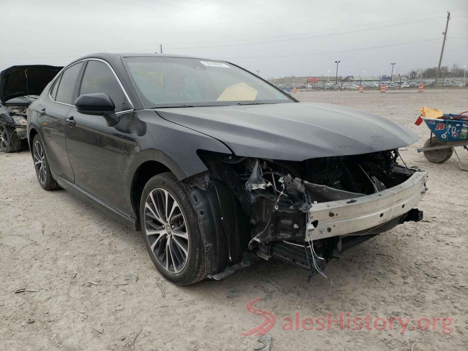 4T1B11HKXJU571728 2018 TOYOTA CAMRY