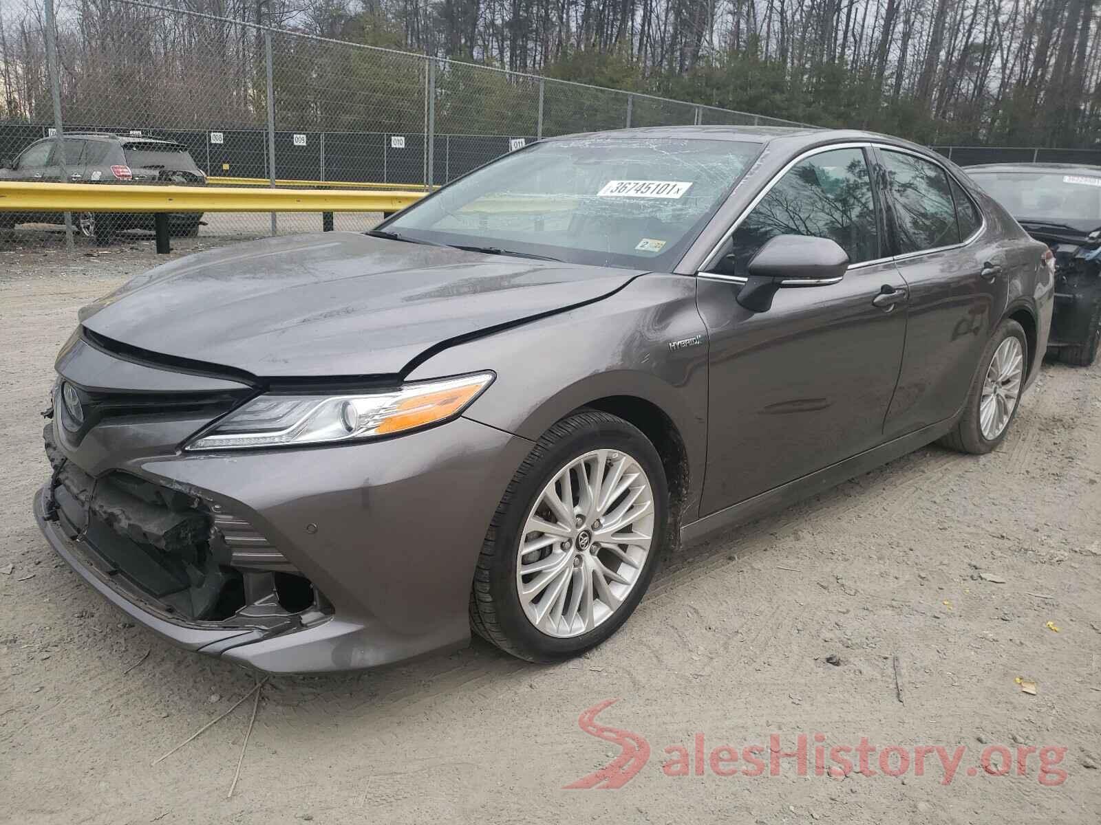 4T1B21HK2JU005821 2018 TOYOTA CAMRY