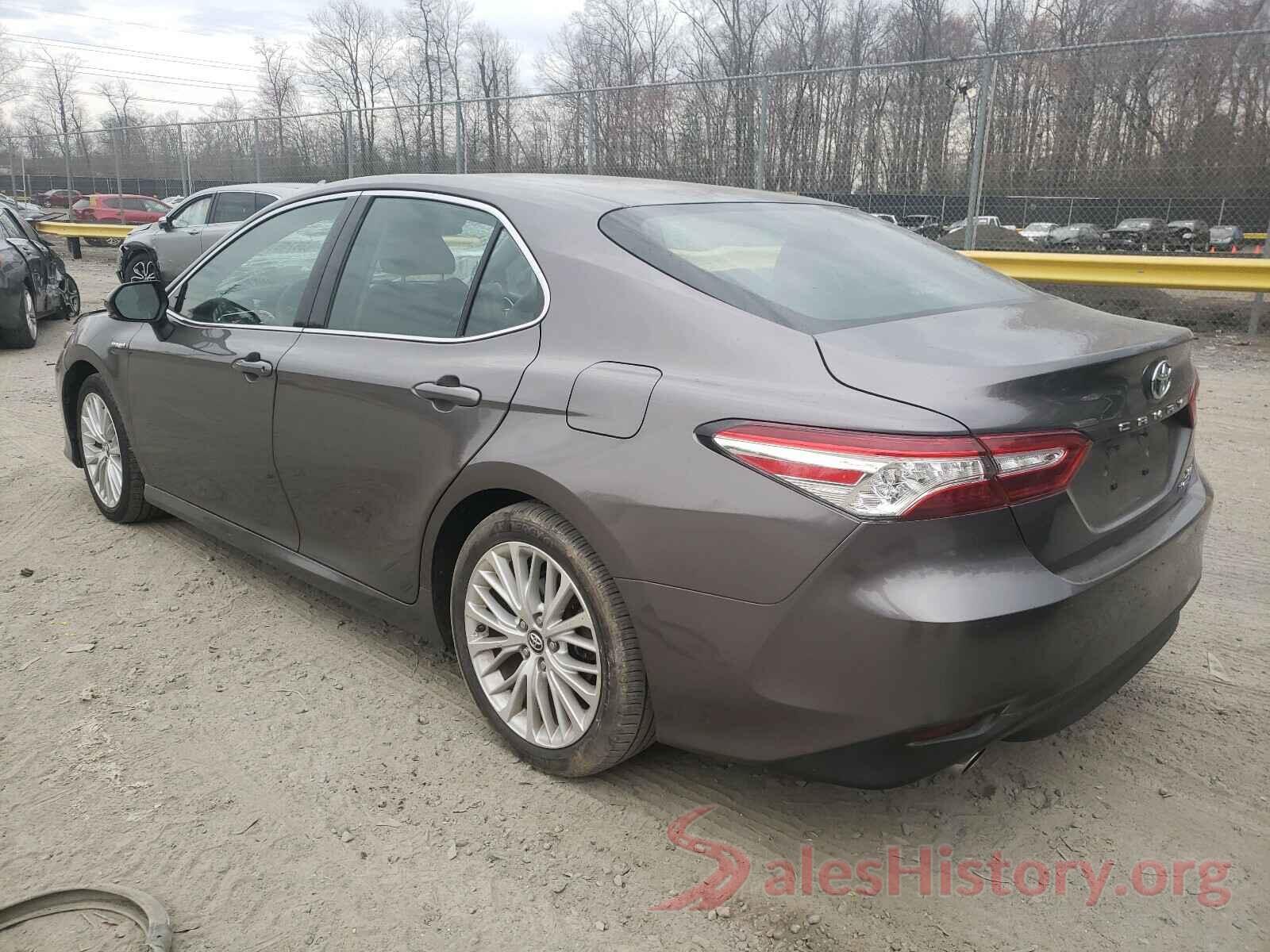 4T1B21HK2JU005821 2018 TOYOTA CAMRY