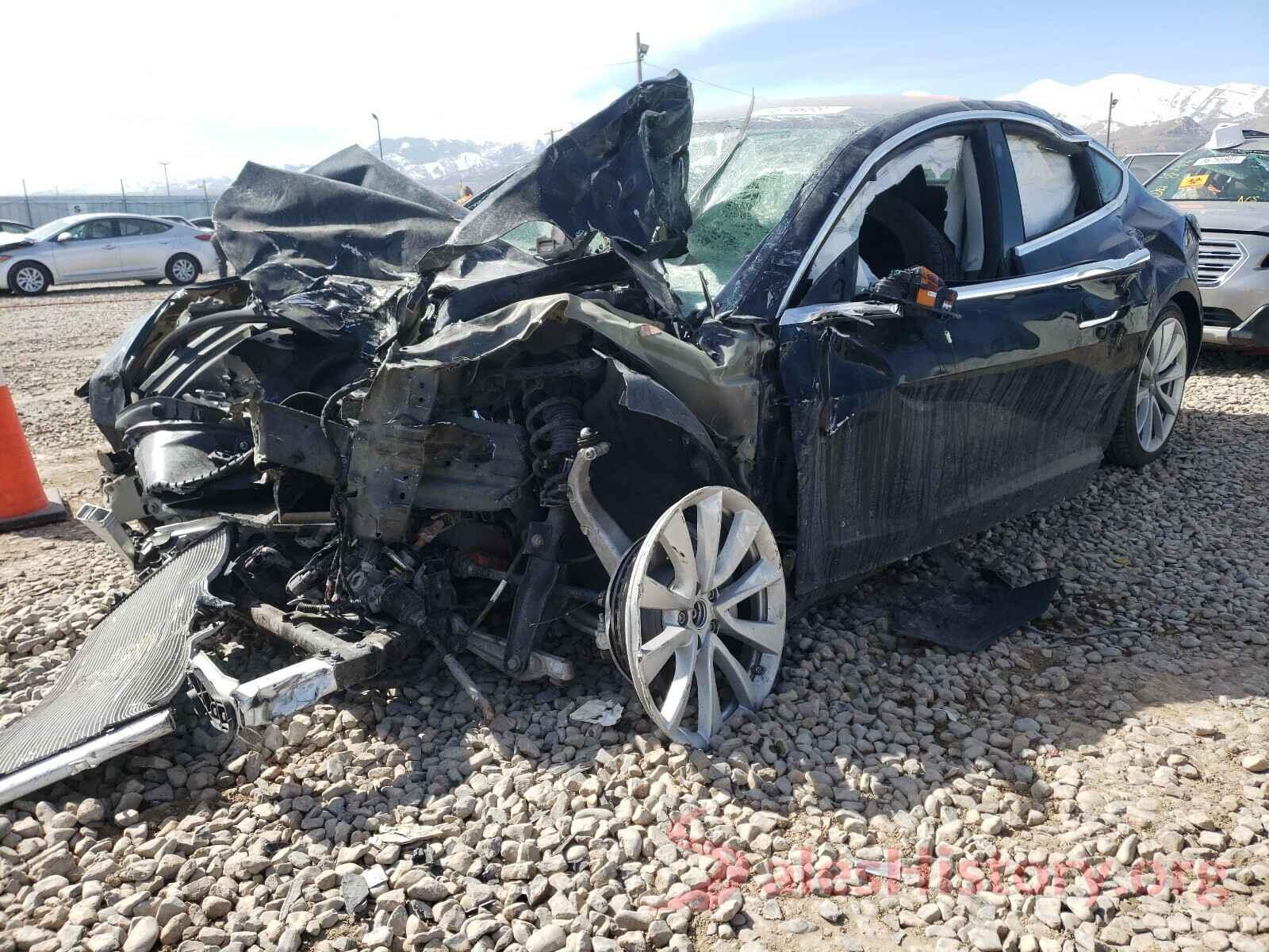 5YJ3E1EBXJF117134 2018 TESLA MODEL 3