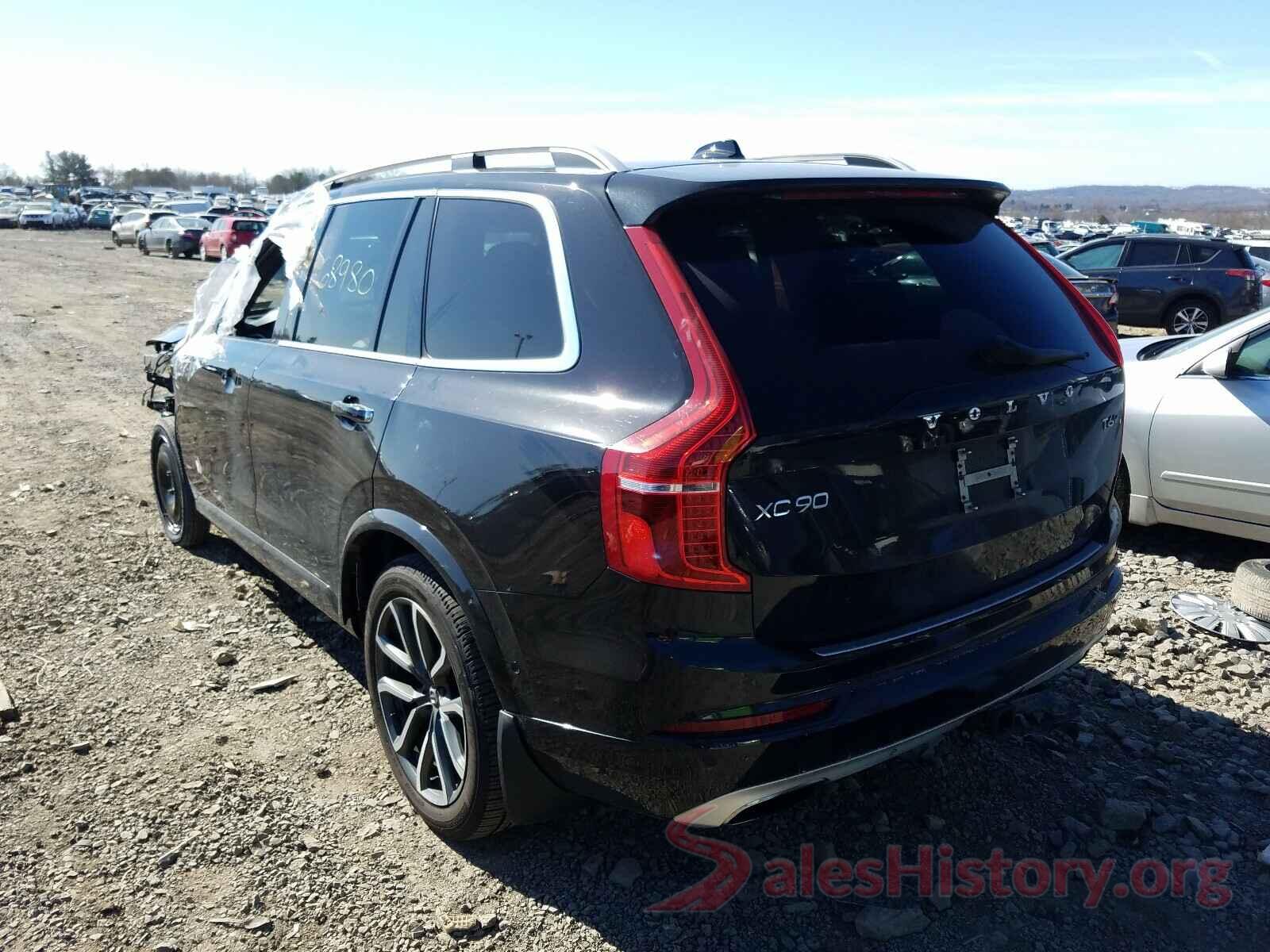 YV4A22PK0H1108011 2017 VOLVO XC90