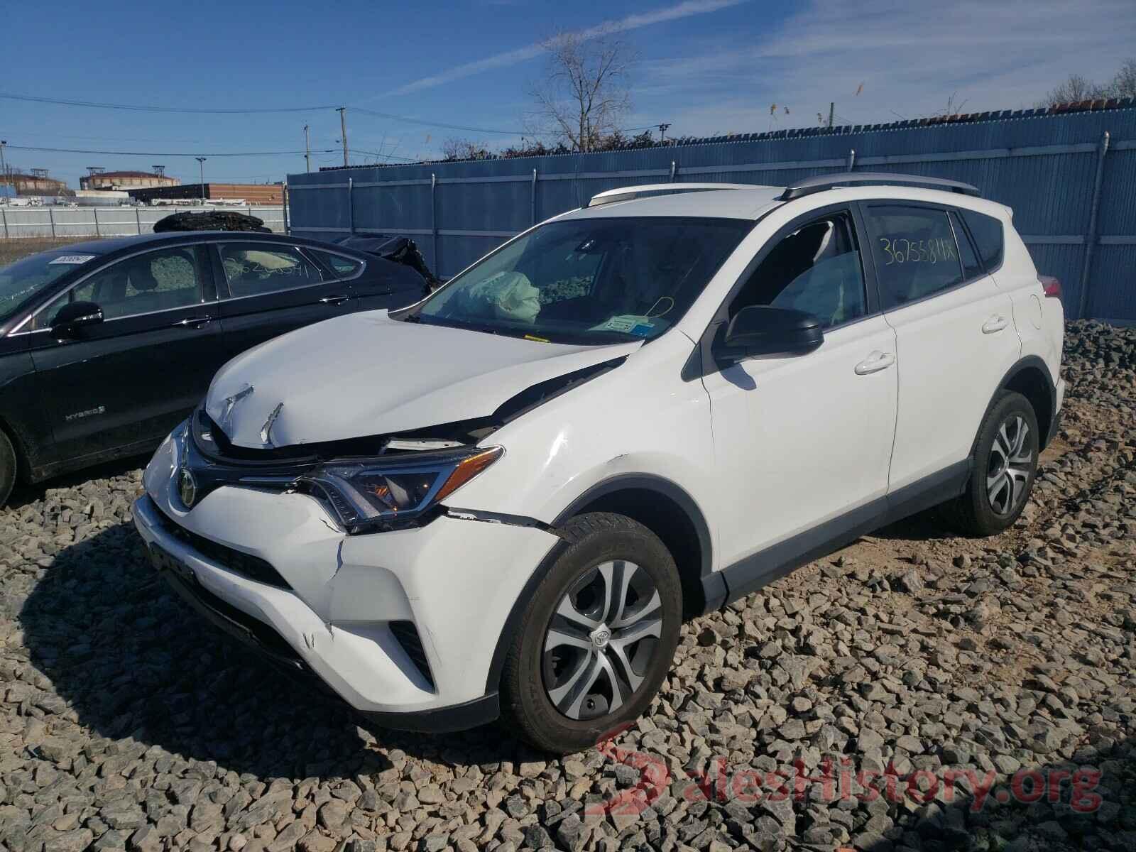 2T3BFREV7HW592410 2017 TOYOTA RAV4