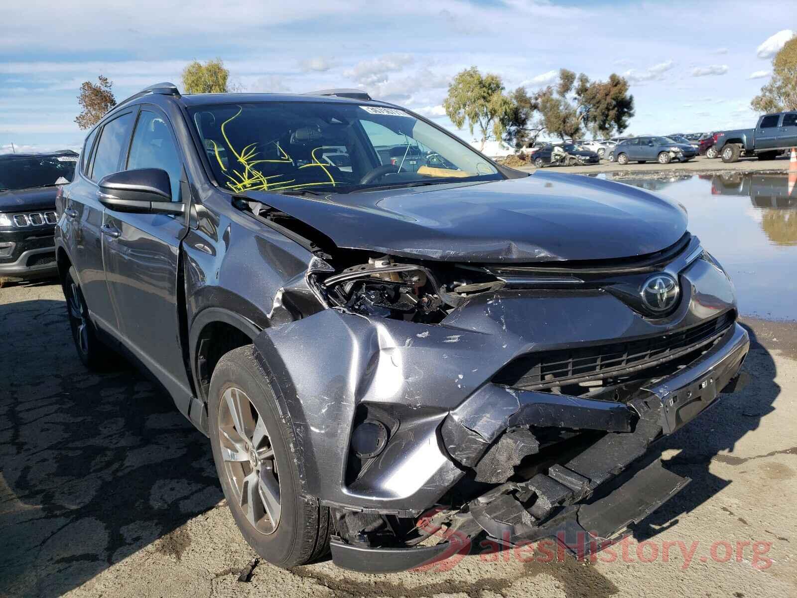 JTMRFREVXHD215775 2017 TOYOTA RAV4