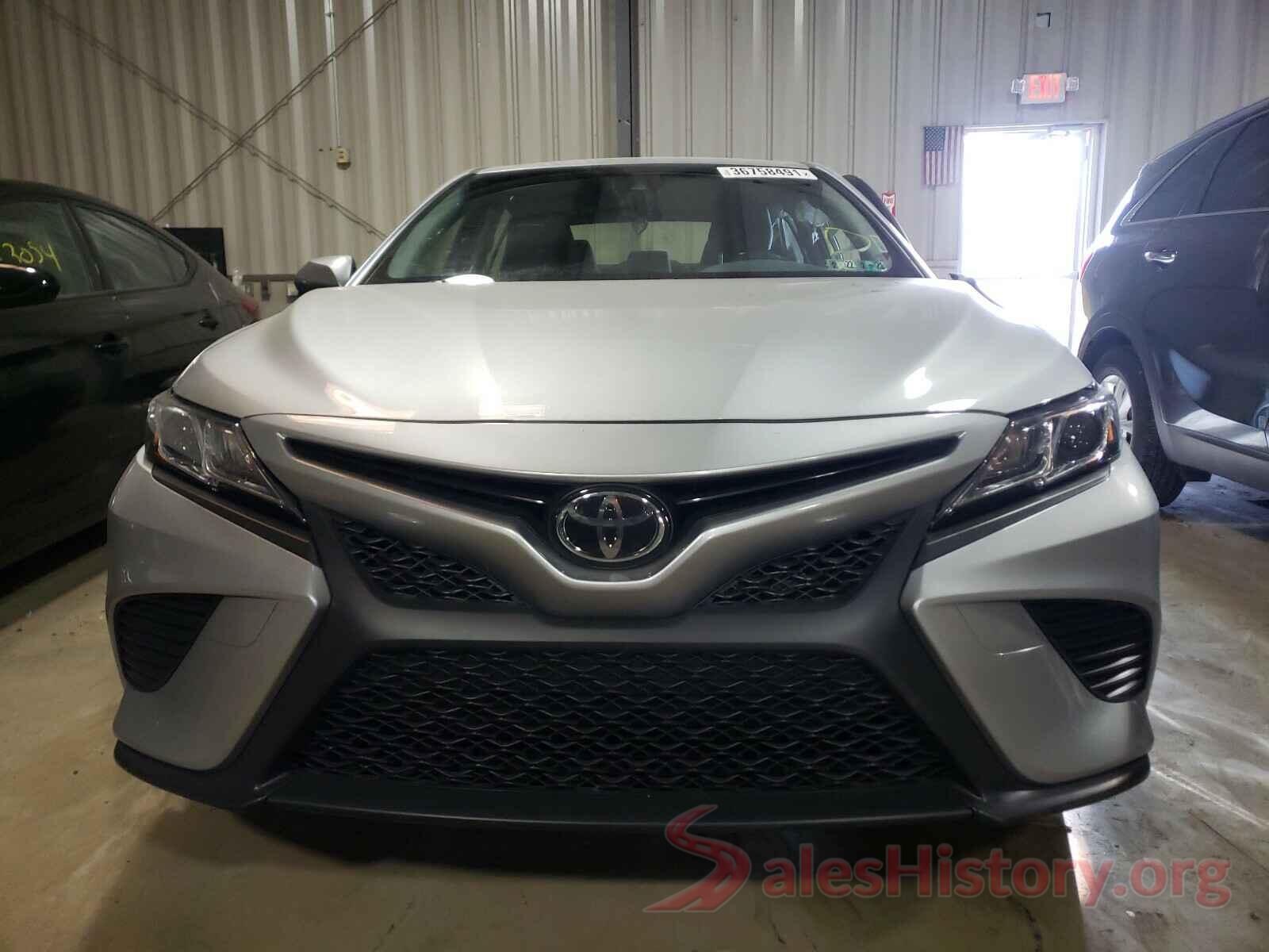 JTNB11HK1J3048913 2018 TOYOTA CAMRY