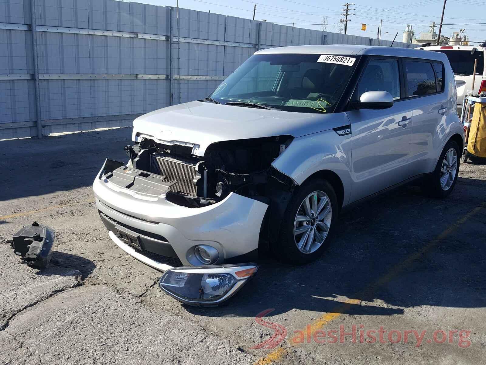 KNDJP3A51J7530594 2018 KIA SOUL