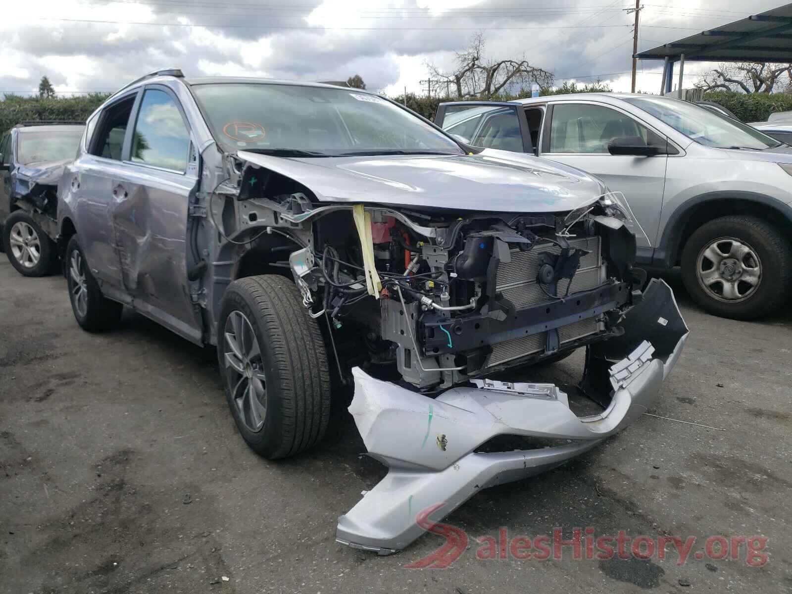 JTMRJREV8JD180576 2018 TOYOTA RAV4