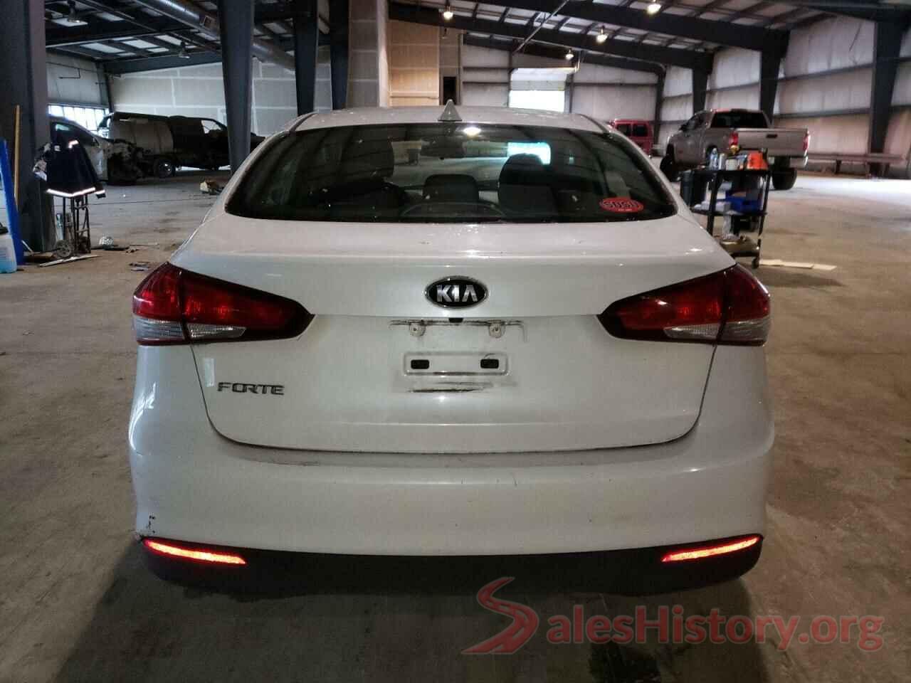 3KPFL4A78JE170782 2018 KIA FORTE