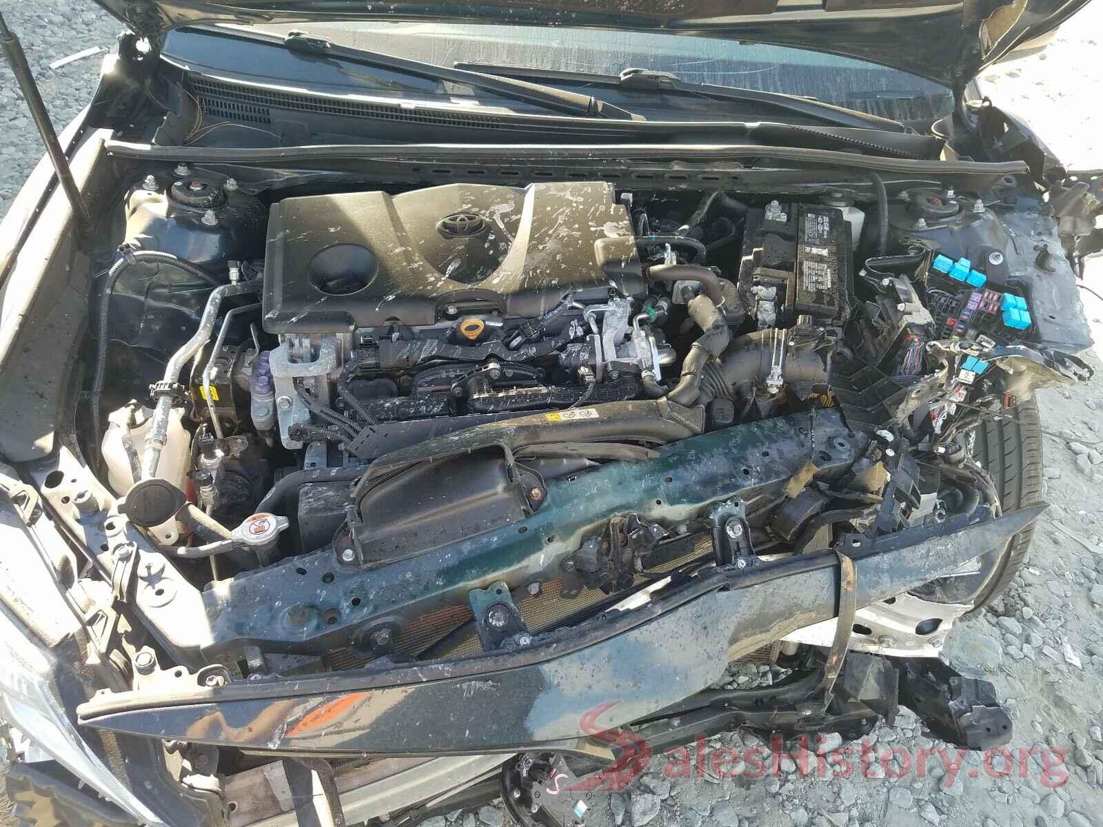 4T1B11HK4JU590548 2018 TOYOTA CAMRY