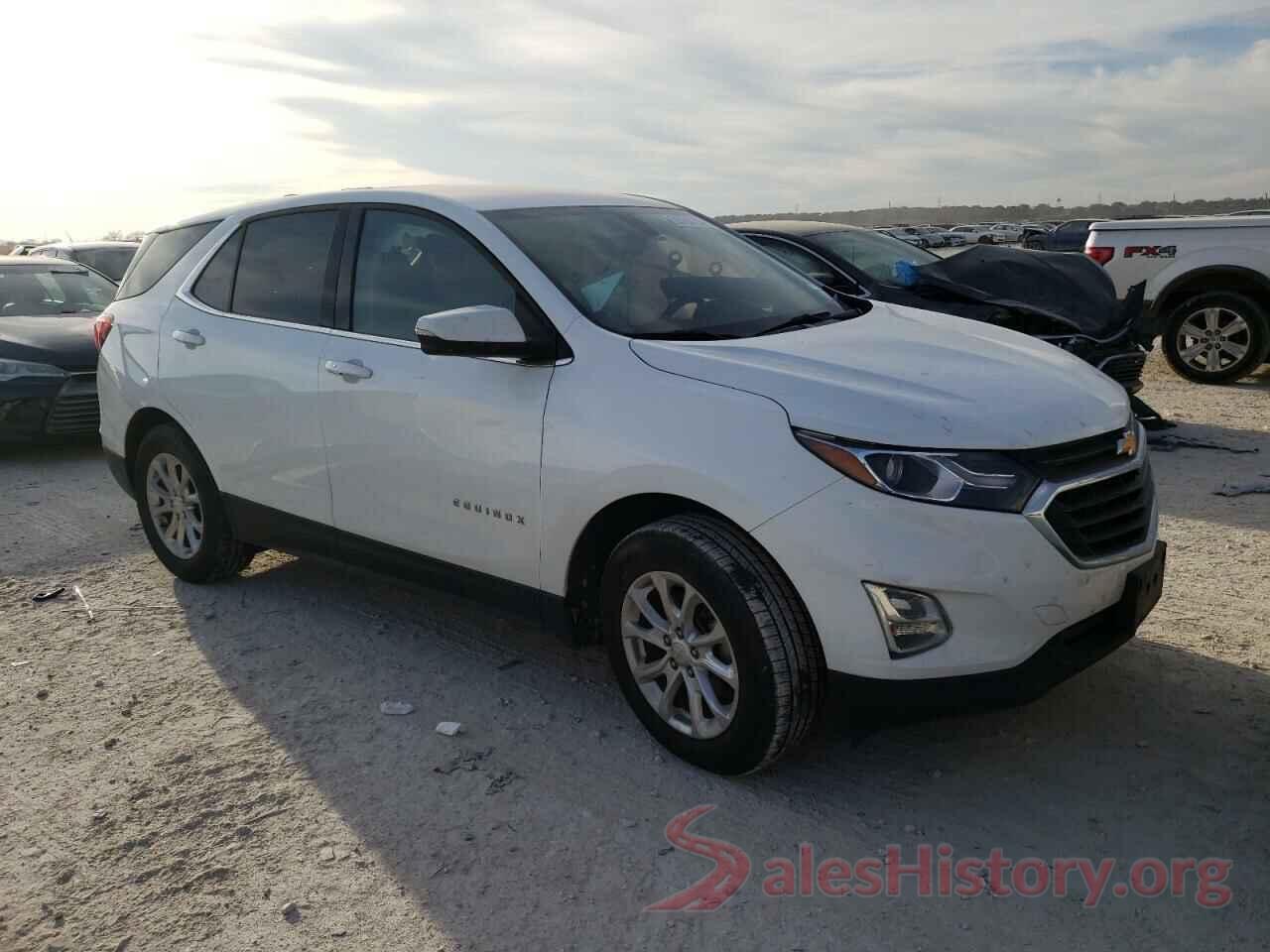 2GNAXJEV0J6318811 2018 CHEVROLET EQUINOX