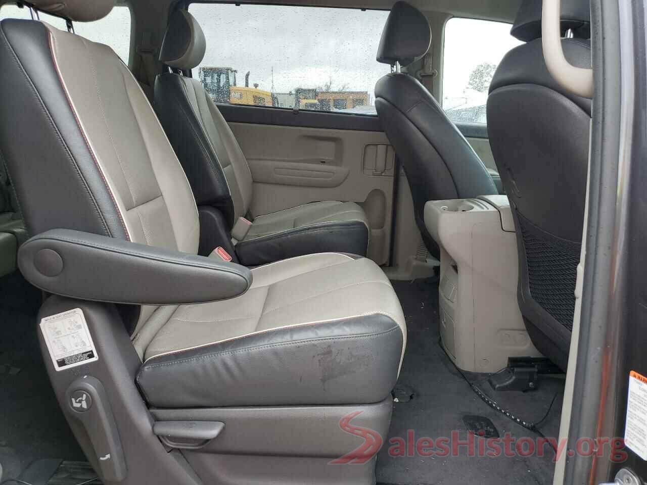 KNDMB5C14H6283783 2017 KIA SEDONA