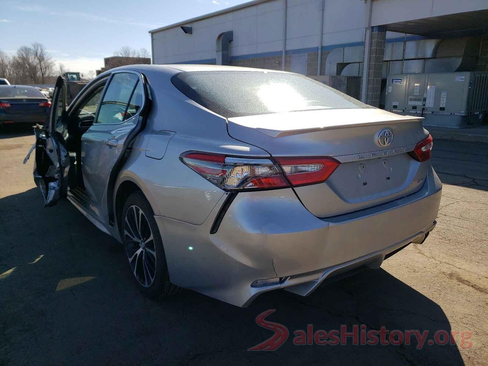 4T1B11HK9JU002093 2018 TOYOTA CAMRY