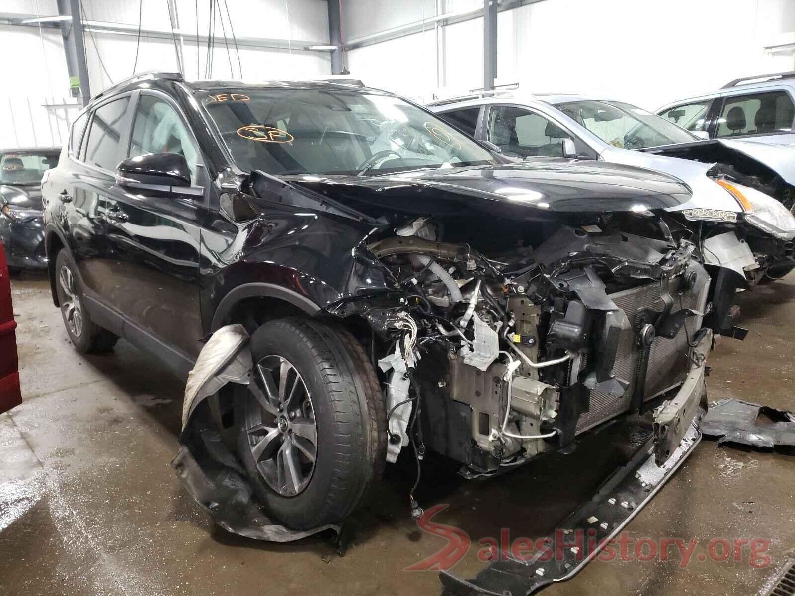 2T3RFREV4JW750612 2018 TOYOTA RAV4