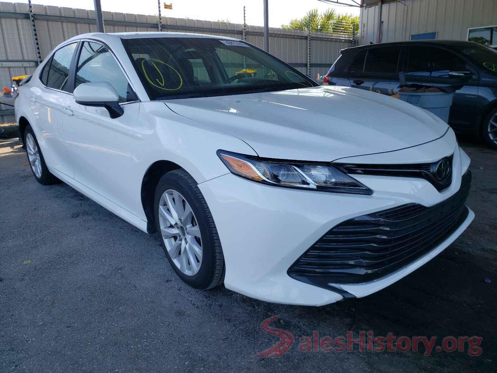 4T1B11HK6JU078600 2018 TOYOTA CAMRY