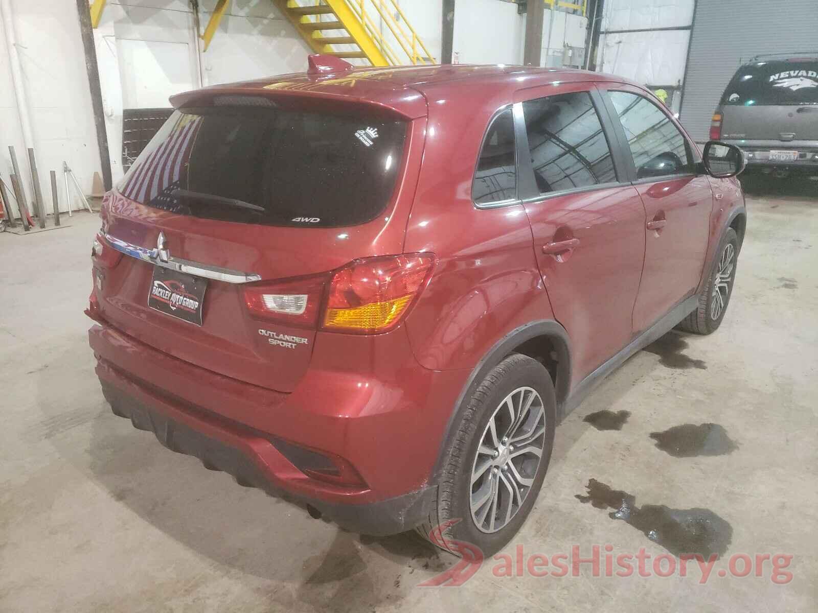 JA4AR3AUXJZ035665 2018 MITSUBISHI OUTLANDER