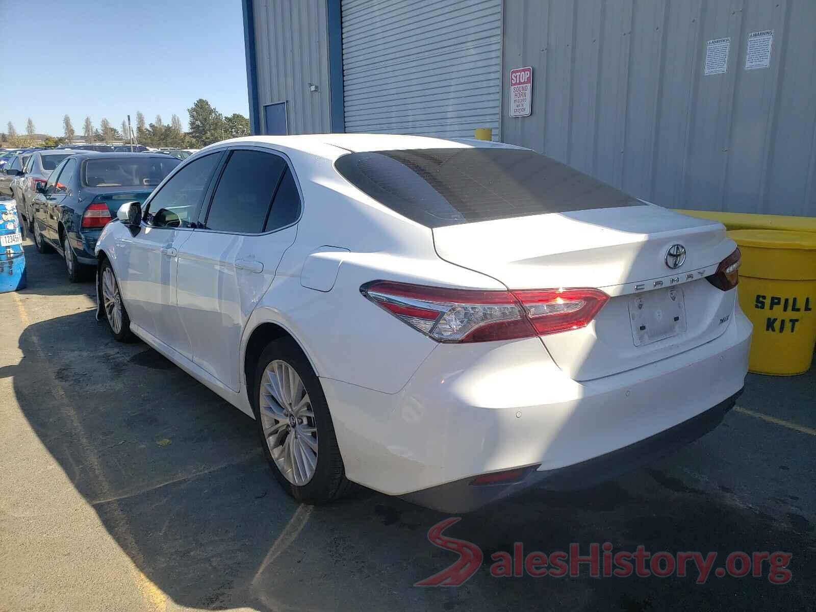 4T1B11HKXJU046765 2018 TOYOTA CAMRY