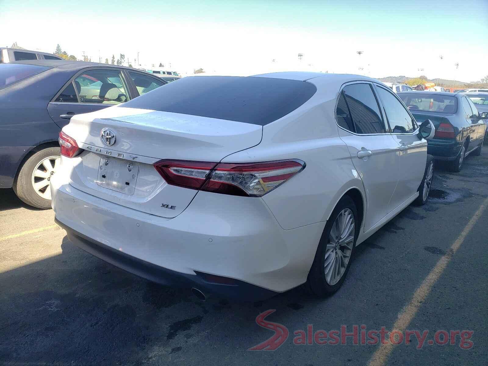 4T1B11HKXJU046765 2018 TOYOTA CAMRY