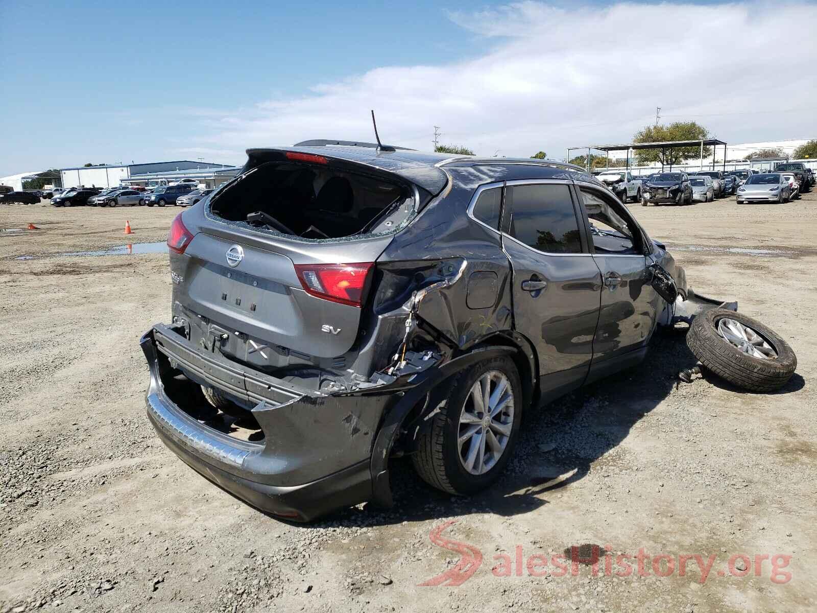 JN1BJ1CP2JW157759 2018 NISSAN ROGUE