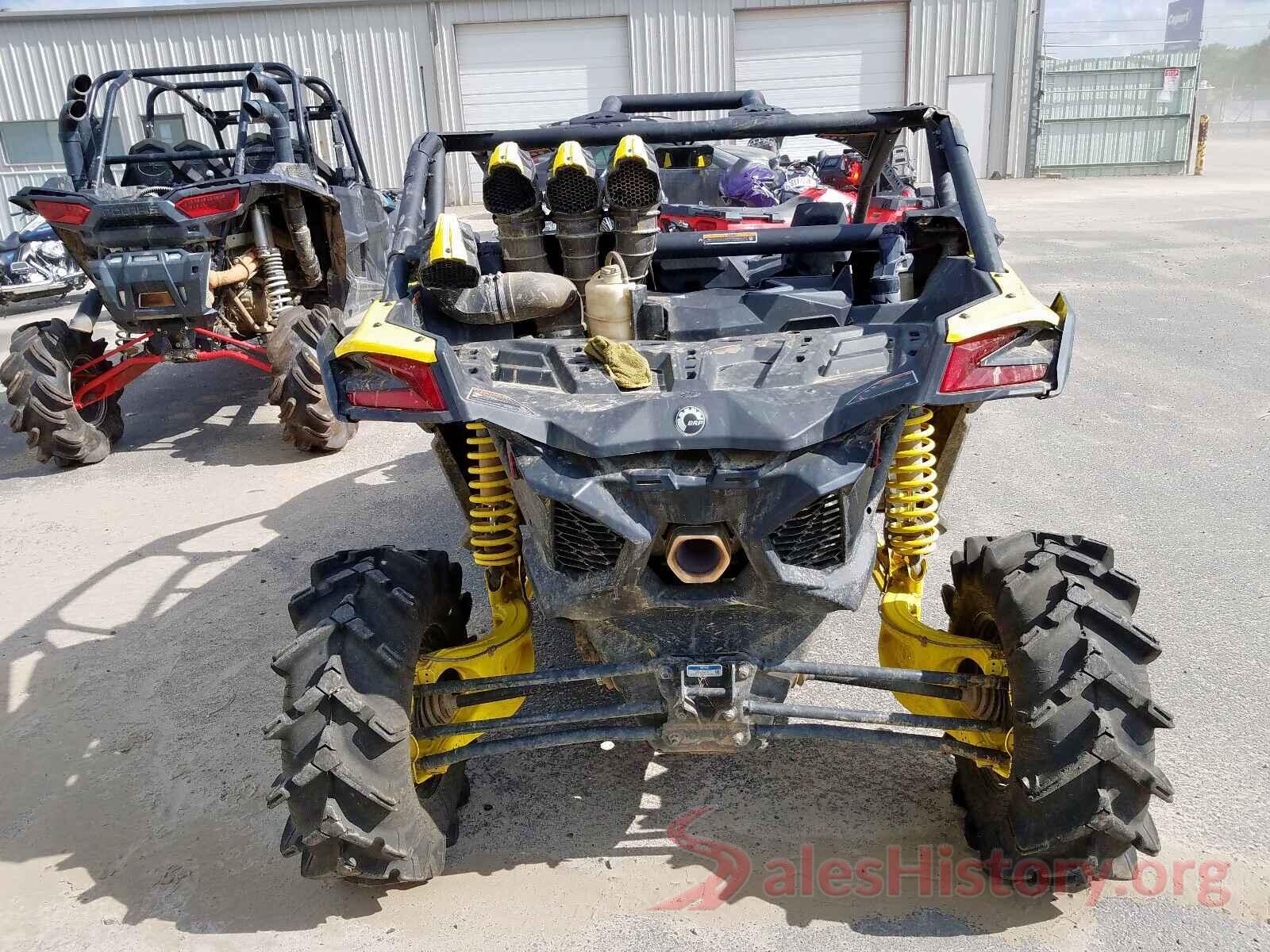 3JBVRAY20JK000424 2018 CAN-AM SIDEBYSIDE