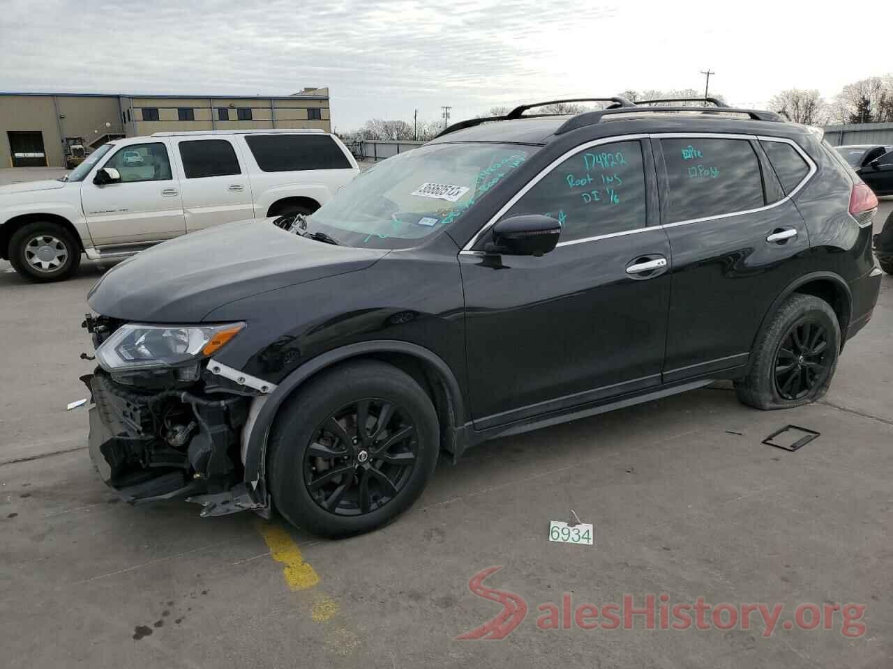 5N1AT2MVXJC732953 2018 NISSAN ROGUE