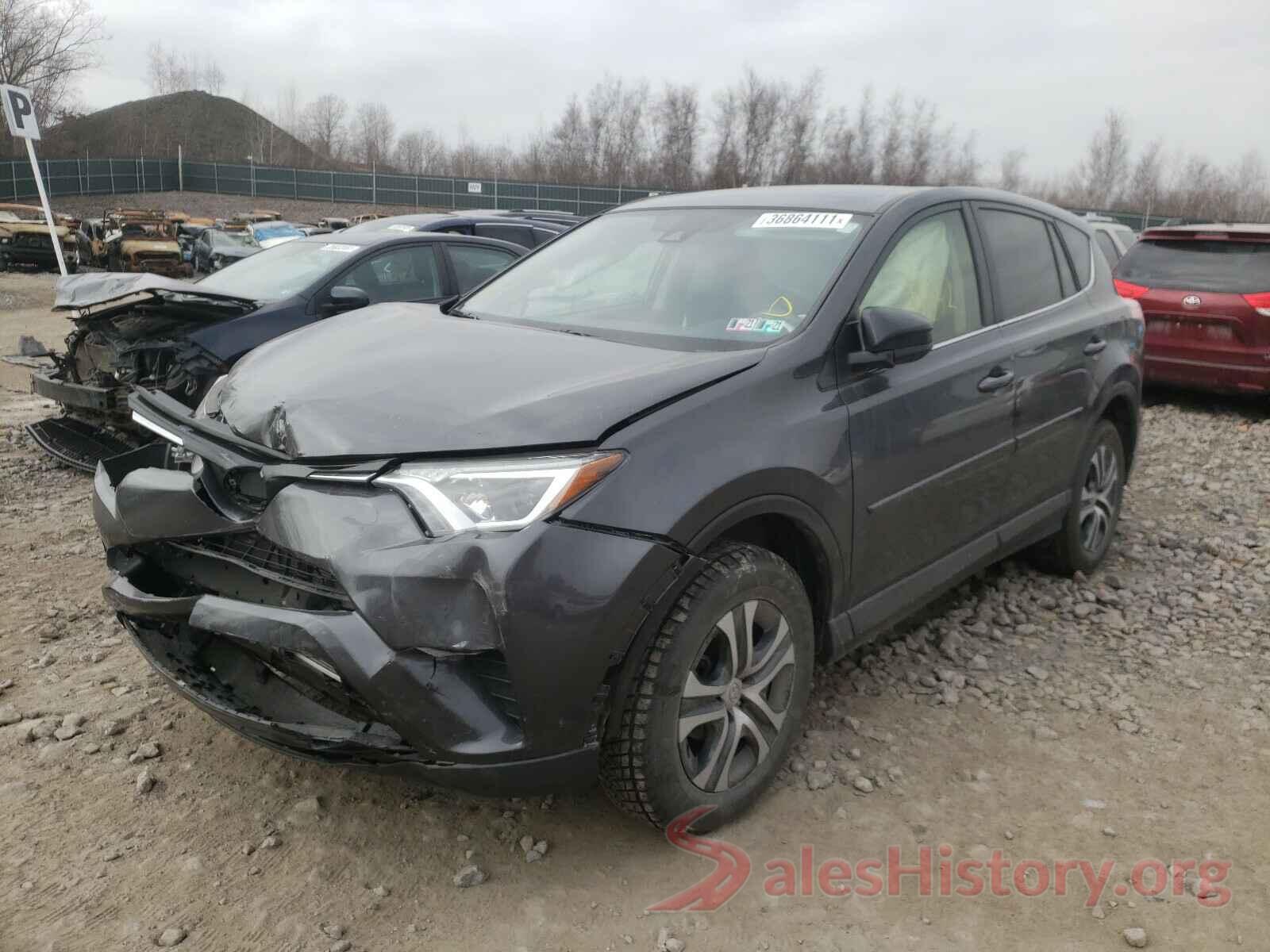 JTMBFREV6JJ207018 2018 TOYOTA RAV4