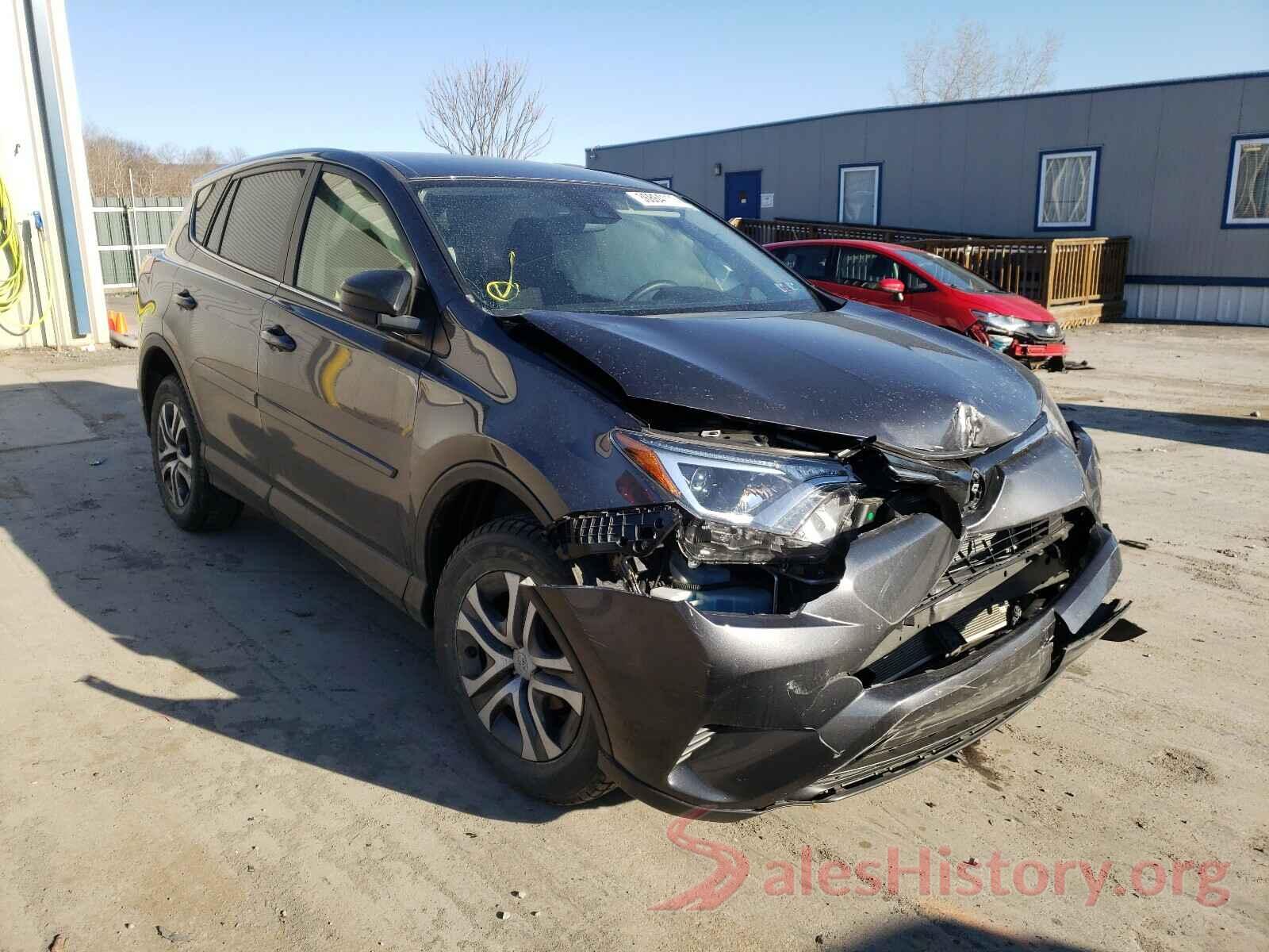 JTMBFREV6JJ207018 2018 TOYOTA RAV4