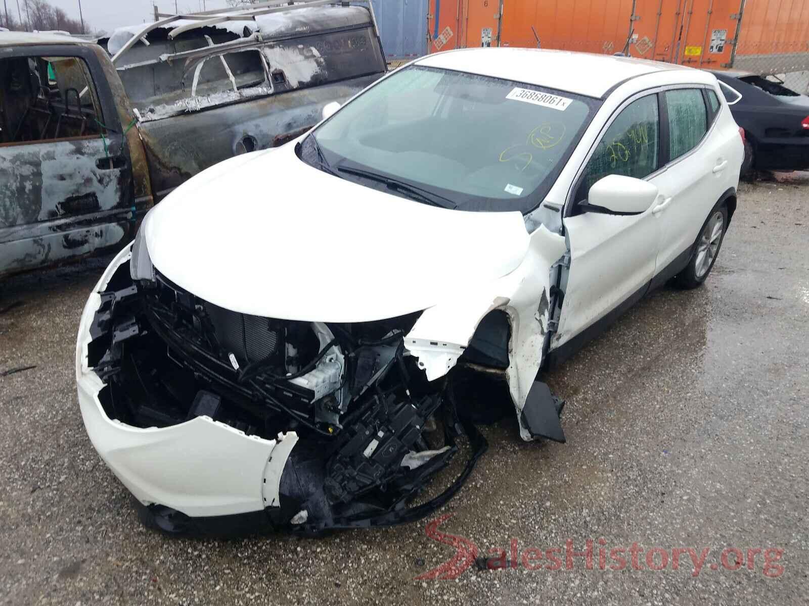 JN1BJ1CP3JW159780 2018 NISSAN ROGUE