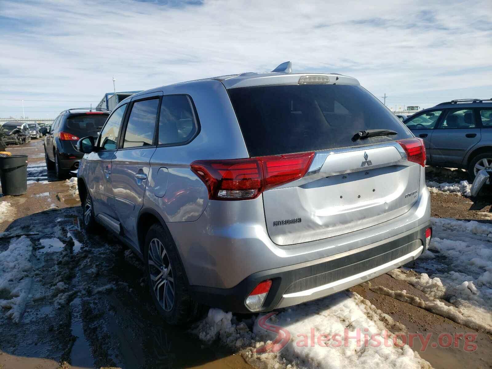 JA4AZ3A3XHZ033528 2017 MITSUBISHI OUTLANDER