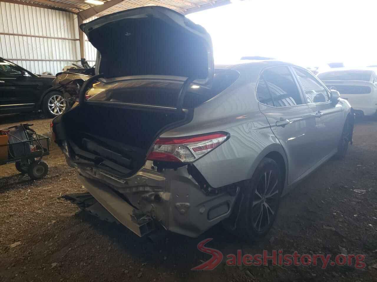 4T1B11HK6JU590048 2018 TOYOTA CAMRY