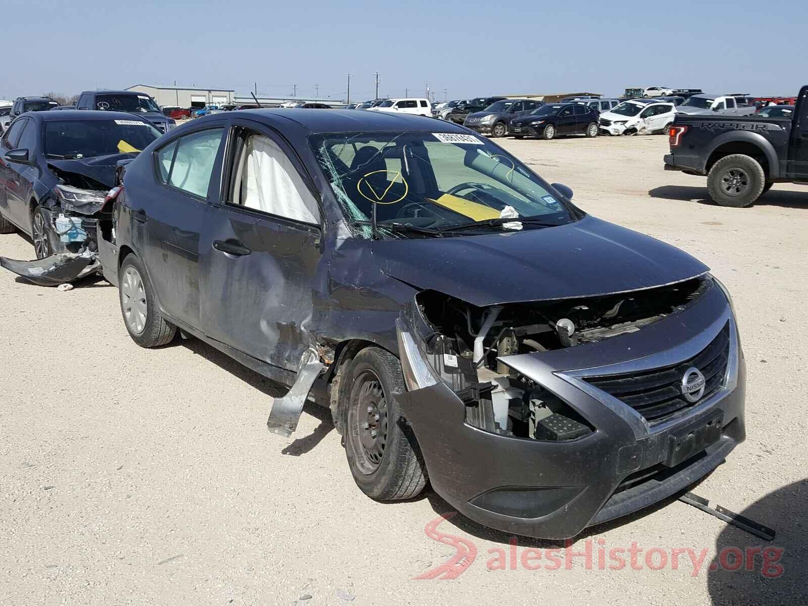 3N1CN7AP5JL838115 2018 NISSAN VERSA